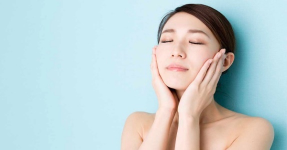 Cách massage trẻ hóa da mặt chống lão hóa TẠI NHÀ cực dễ